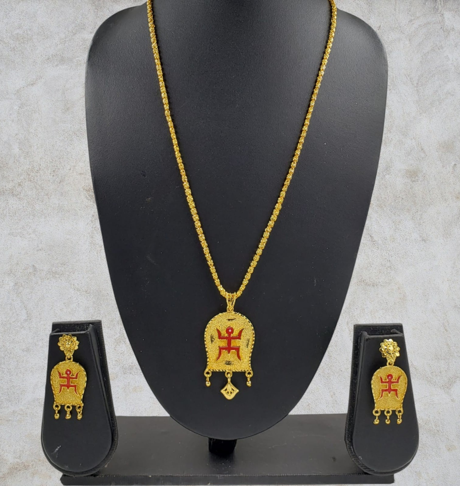 Gold Polish Meena Kari Necklace Set