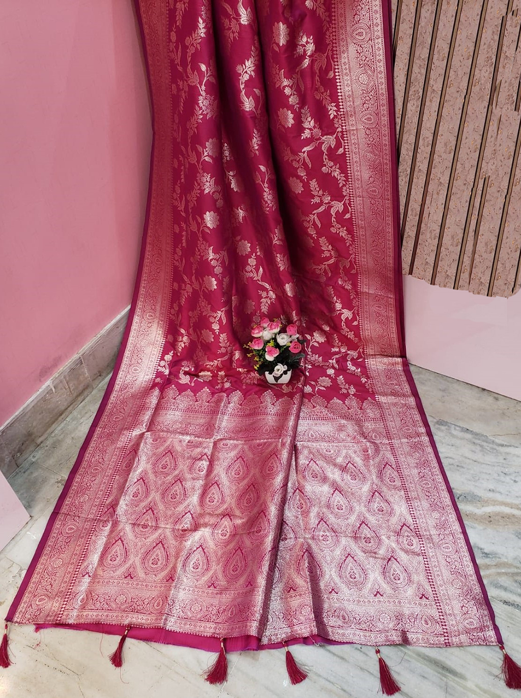 Magenta Color Jaal Katan Benarasi Saree