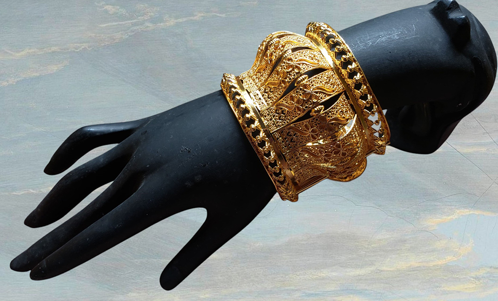 Gold Polish Bangle Set (Chur)