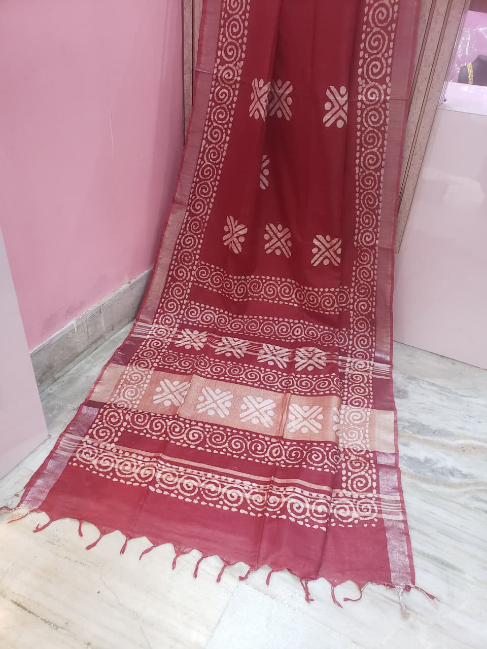 Maroon Color Batik Print Linen Saree
